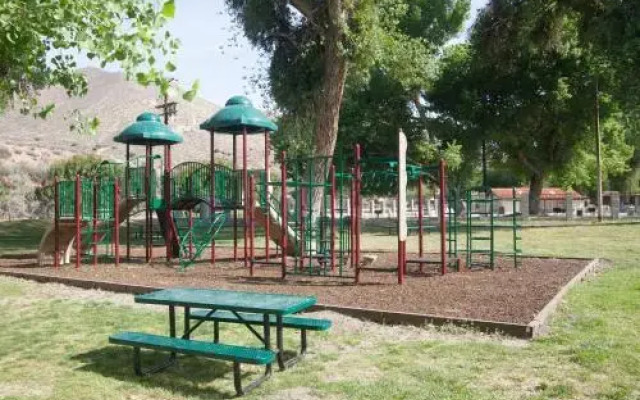 Soledad Canyon Deluxe Cabin 23