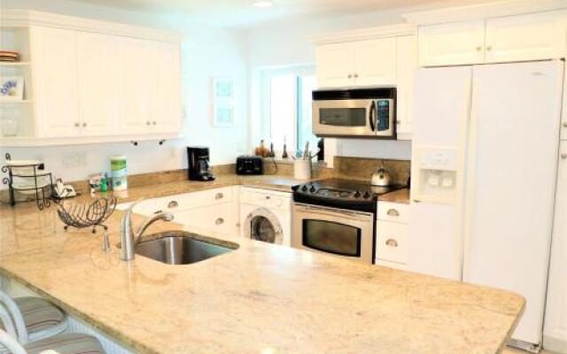 Jamaica Royale T32 - 2 Br Condo