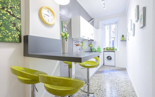 Home Holiday Rome - Colosseo