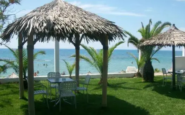 Alonaki Beach