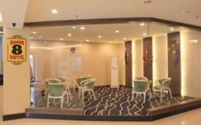 Jilin and Beijing Road Super 8 Hotel