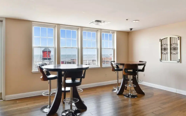 Global Luxury Suites in Downtown Cleveland