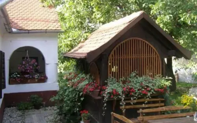 Múltidéző Porta - Népi Műemlék Házak az Őrségben - фото 2