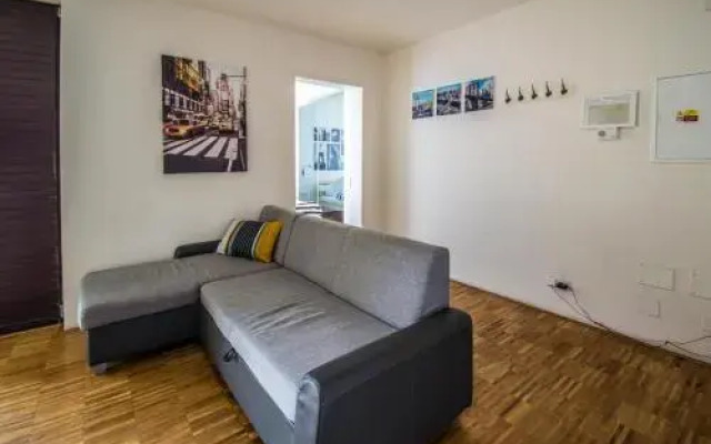 Ruterra Apartment with Garage