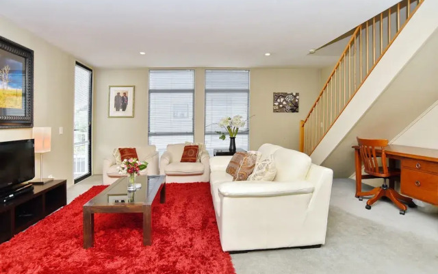 Park Lane Apartment 4