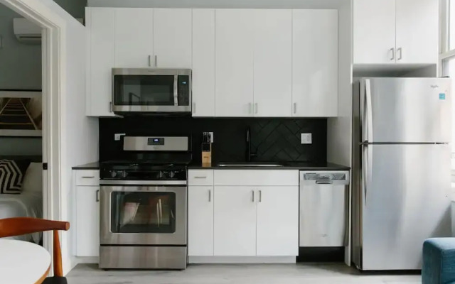The Plymouth Premier 4BR Suites by Sonder