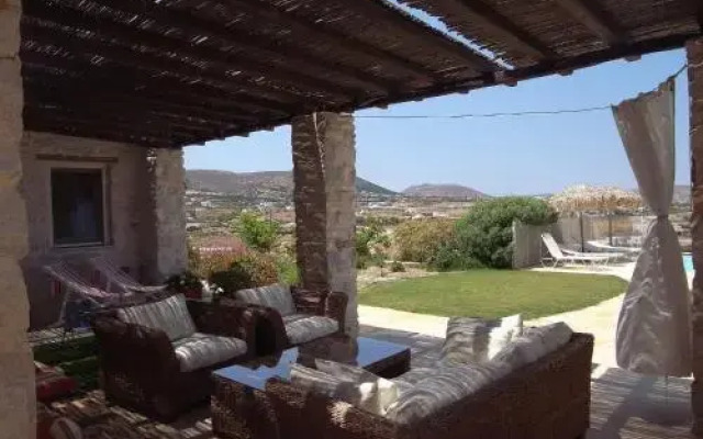 Villa Naousa