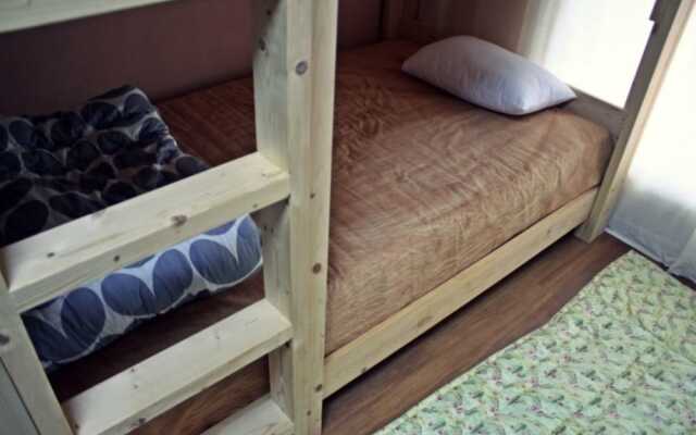 Sky Guesthouse & Cafe - Hostel