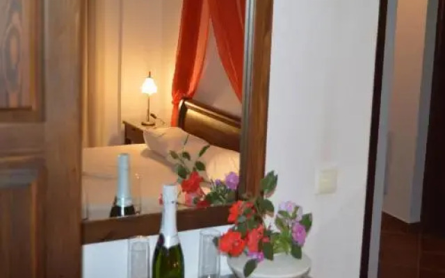 Angelino Rooms