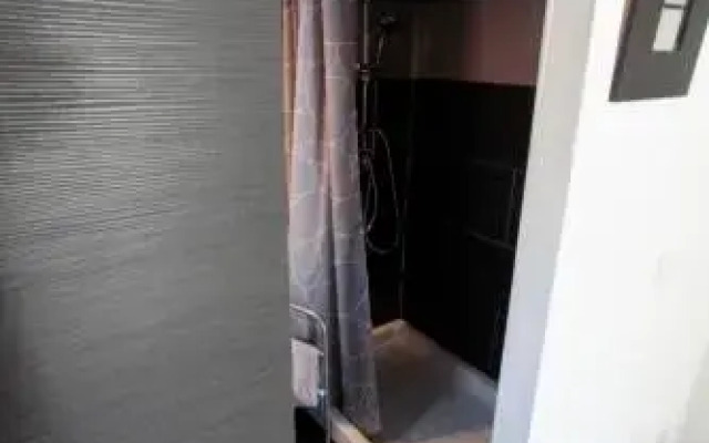 appartement climatisé parking cité Paoline