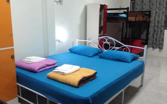 Bangkok Station Hostel