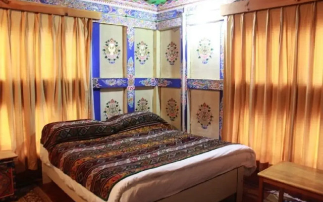 Thegchen Phodrang Lodge