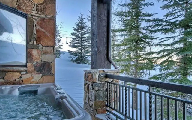 Abode in Deer Crest