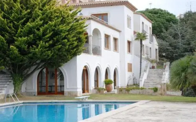 Villa Maricel