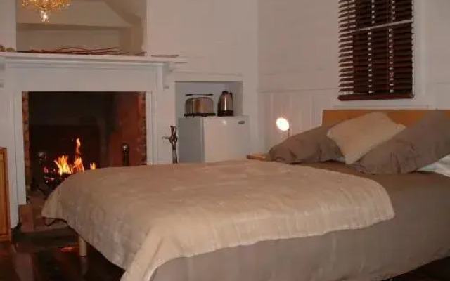 Mancuso Country Cottage Retreat