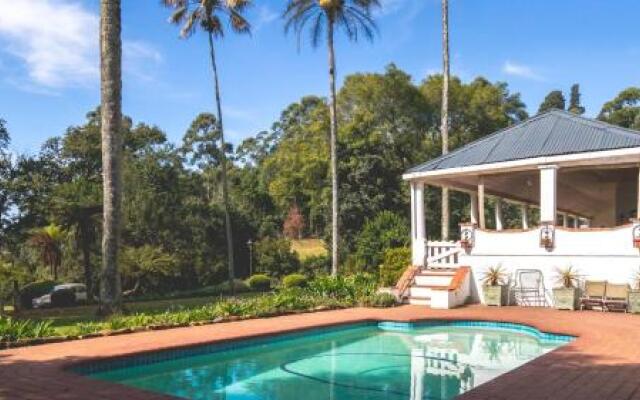 The Knoll Historical Guest Farm