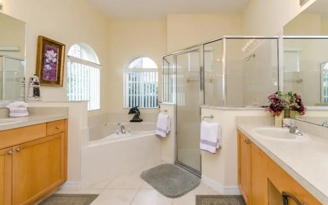 Tuscan Hills Villa 805