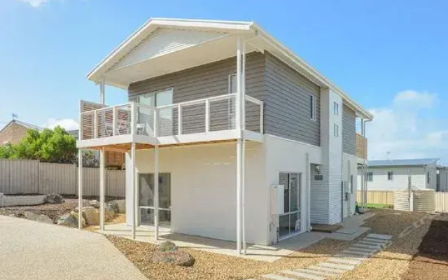 Boomer Beach Retreat - Pet-Friendly - WiFi