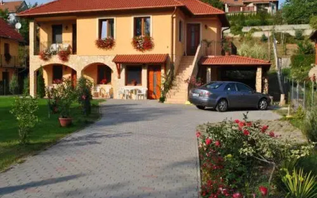 Mediterran Apartmanhaz