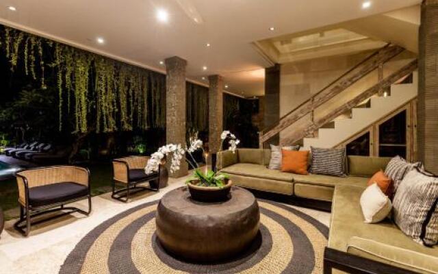 The Retreat - Contemporary Balinese Style Close to Beach