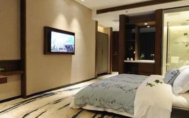 Yannian Plaza Hotel