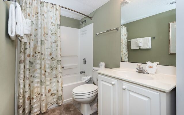 Islander 7004 by RedAwning