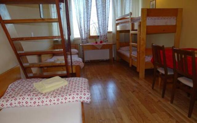 Apartments Posestvo Grad Prestranek