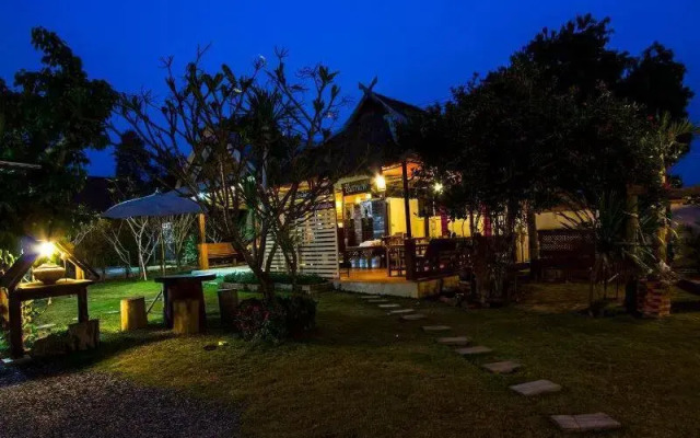 Ruen Mai Ngam Resort