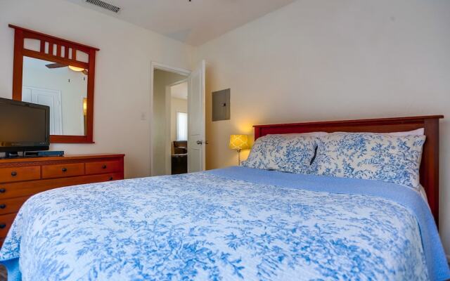 Jamaica Retreat 1 - 4 Br Condo