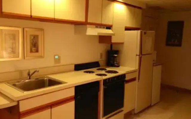 Waterford Suite 216