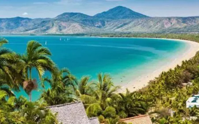 Port Douglas Penthouse at Sea Temple