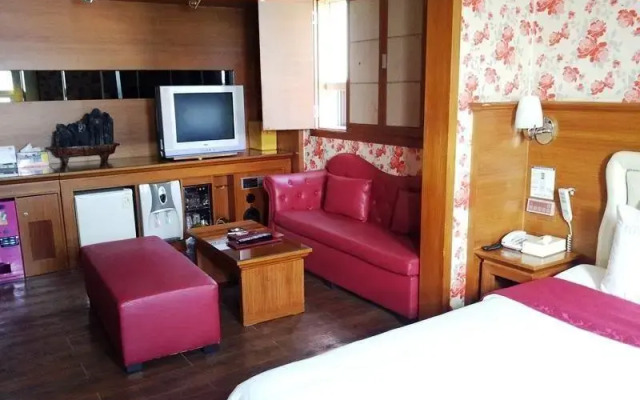Hotel White Castle