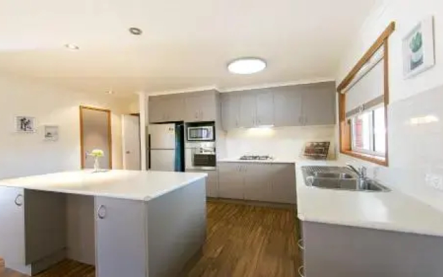 Parklake Holiday Units