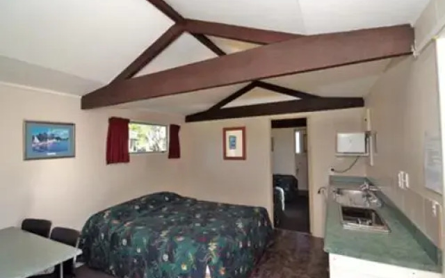 Omokoroa Kiwi Holiday Park