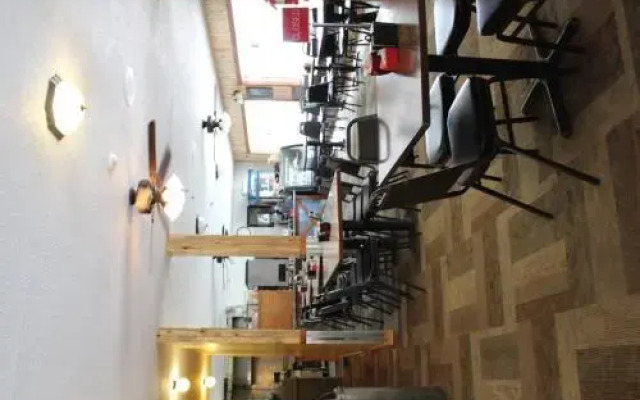 Gold Country Inn