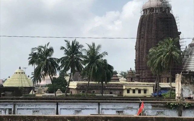 Goroomgo Raghunath Ashram Puri