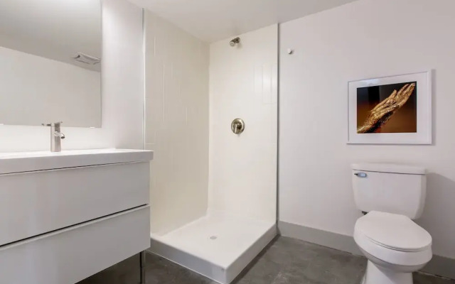 Playful 1BR Hillcrest Suites by Sonder