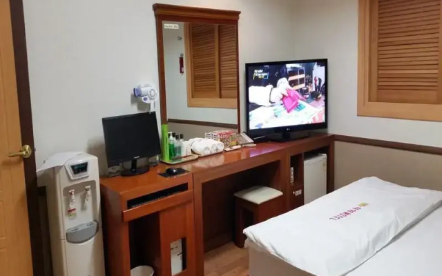 Time Business Motel
