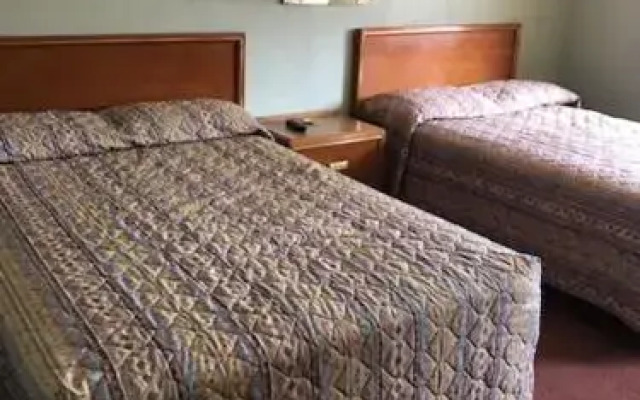 Town House Motel