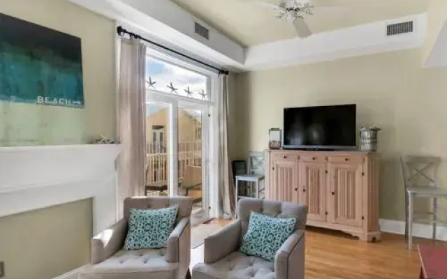 Downtown Carillon 4-303