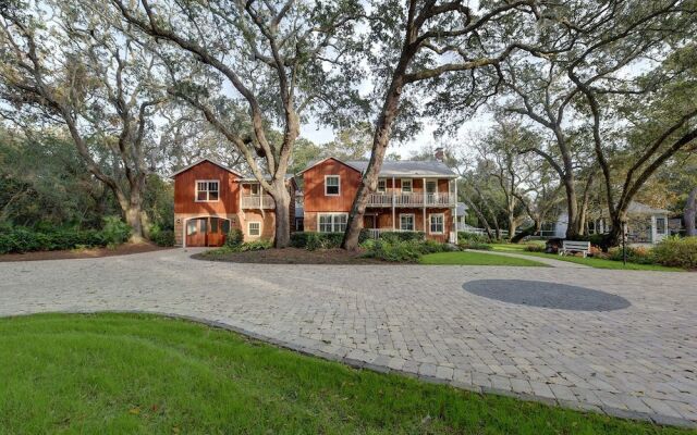 Frog Hollow - Hotel Room