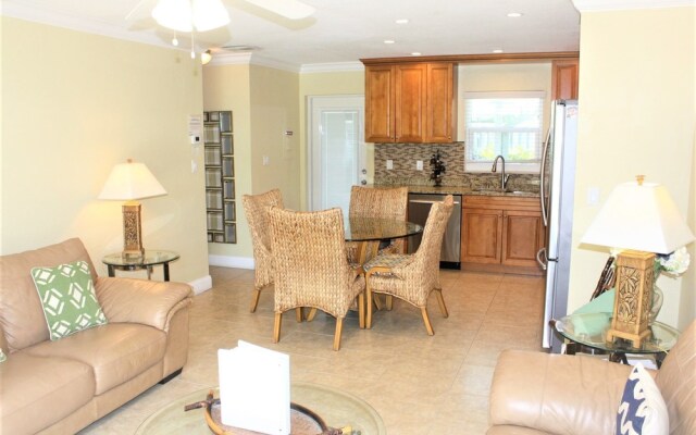 Jamaica Royale 003 - 1 Br Condo