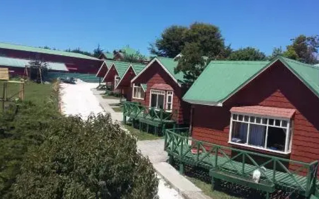 Queltehue Lodge  Cabanas