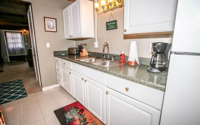 1628 - Coyote Den by RedAwning