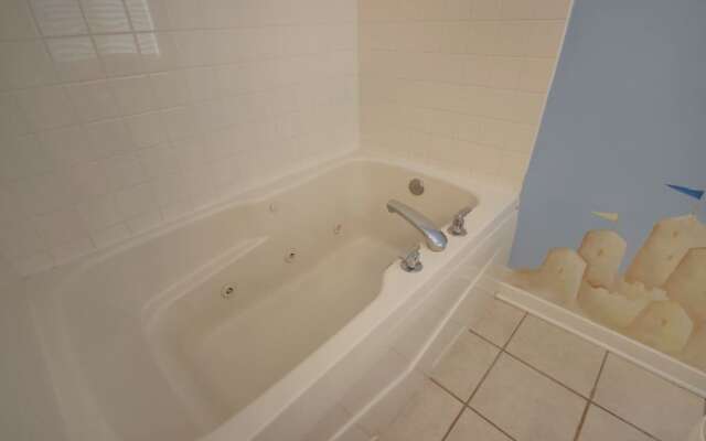 Oceanscape 201 - 3 Br Condo