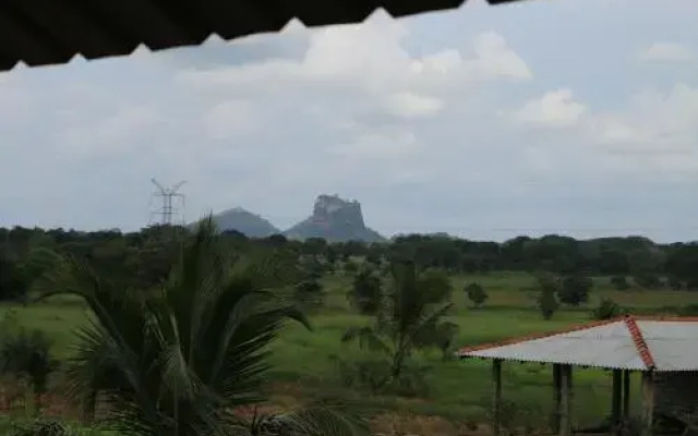 Sigiriya Farm Garden Resort