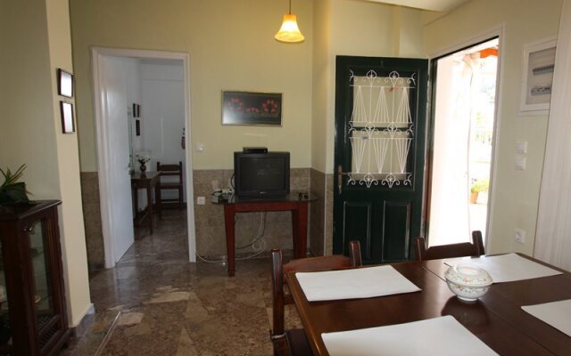 Hotel Loutrovia