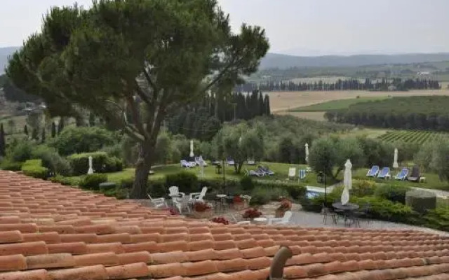 Tenuta Poggetti E Santa Laura