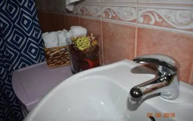 Airport Garni Hotel