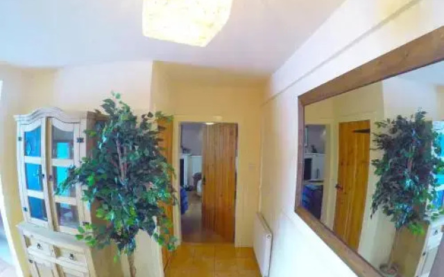 Hillview Cottage